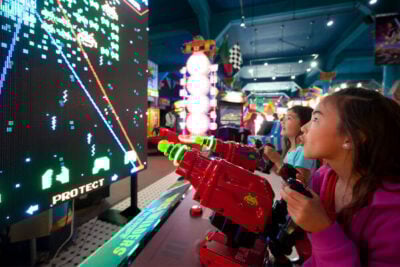 girls in arcade