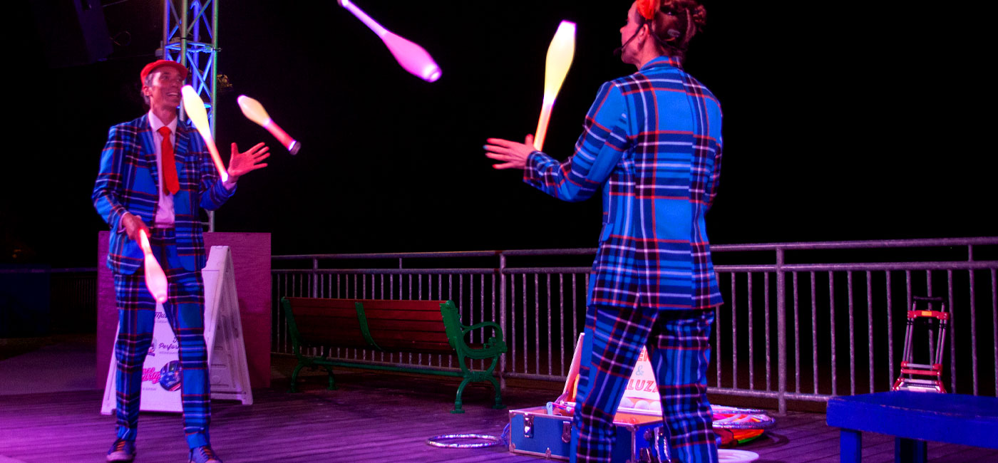 Evenings on the Colonnade – <br>Magicians & Acrobats